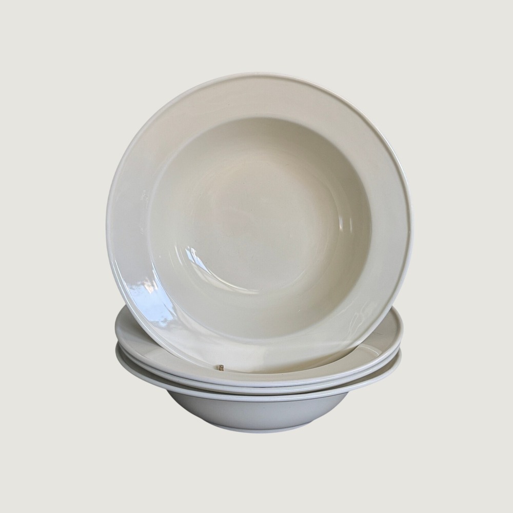 Four Crate and Barrel MARGO B Eigen Cream Ceramic Pasta Bowls
